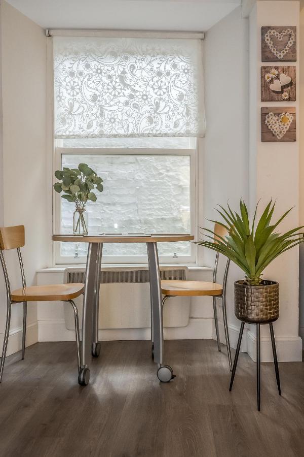 Spacious & Cosy Studio Flat In The Heart Of Edinburgh City Centre Exteriör bild